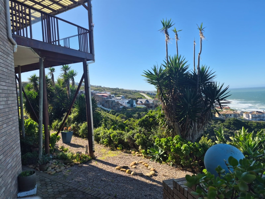 4 Bedroom Property for Sale in Dana Bay Western Cape
